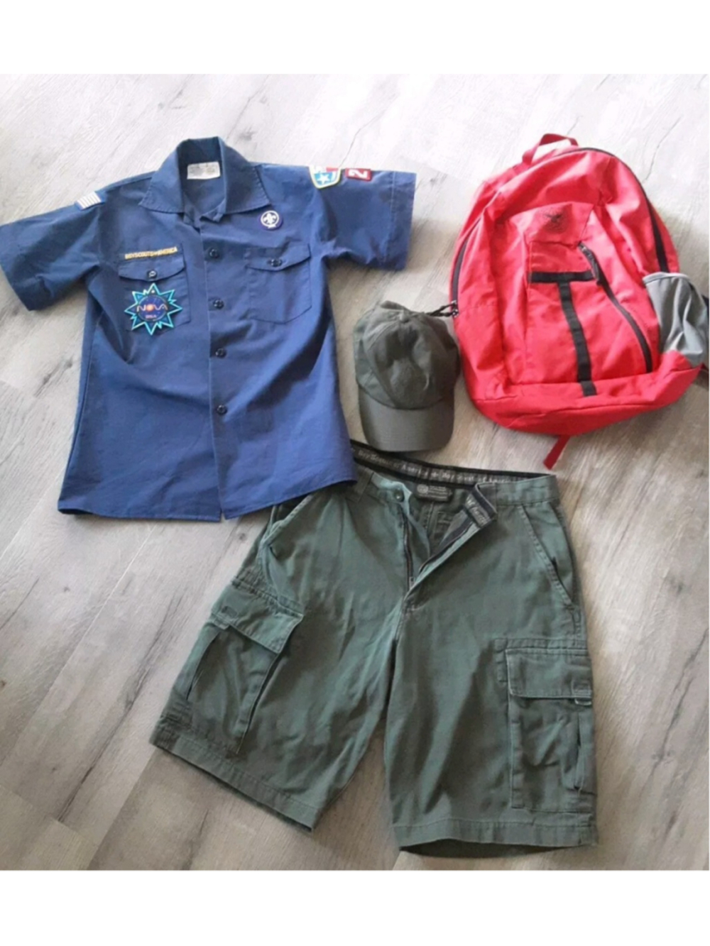 BOY SCOUTS OFFICIAL SHIRT-youth Large, SHORTS-30, Red BACKPACK, GREEN CAP EUC!